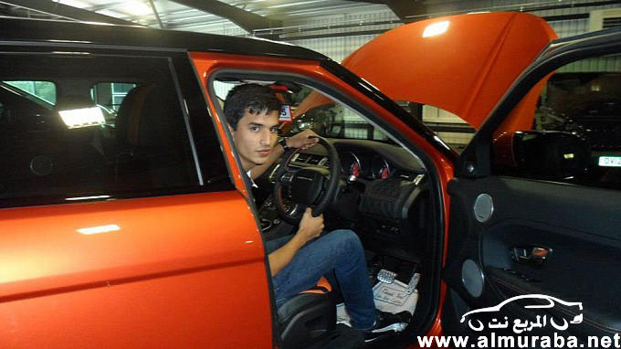 الشاب المسلم "احمد بهانة" ذو 19 عاماً يسافر الى بريطانيا لزيارة مصانع تعديل السيارات والمسئول يرحب به 18