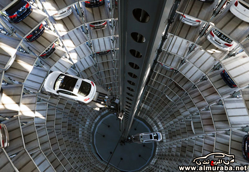 برج خاص لمواقف سيارات "فولكس فاجن" لجميع عملائها بإنتظام وبشكل رائع بالصور Volkswagen 5