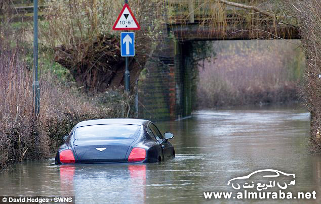 غرق سيارة بنتلي كونتيننتال جي تي الجديدة في "بريطانيا" بعد فوز صاحبها بمسابقة "اليانصيب" بالصور 6