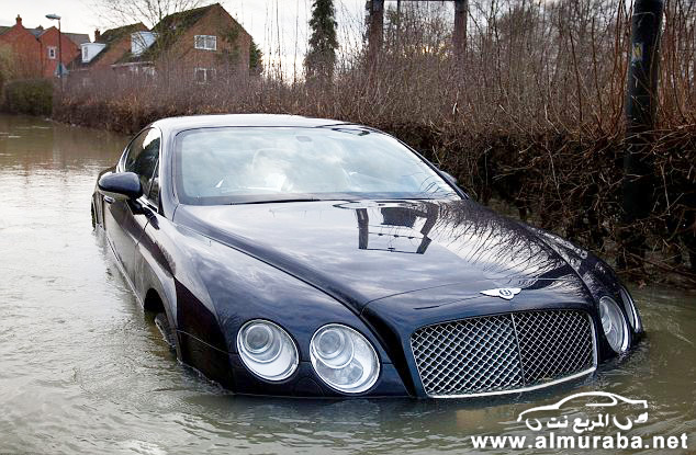 غرق سيارة بنتلي كونتيننتال جي تي الجديدة في "بريطانيا" بعد فوز صاحبها بمسابقة "اليانصيب" بالصور 3