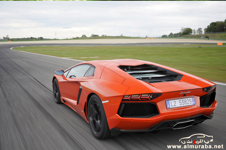 لمبرجيني افنتادور 2013 بتطويرات الجديدة خلال تجربتها في ايطاليا Lamborghini Aventador 2013 43
