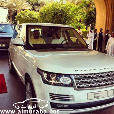 الشيخ محمد بن راشد حاكم مدينة دبي يركب سيارته "الجديدة" رنج روفر 2013 بالصور 7
