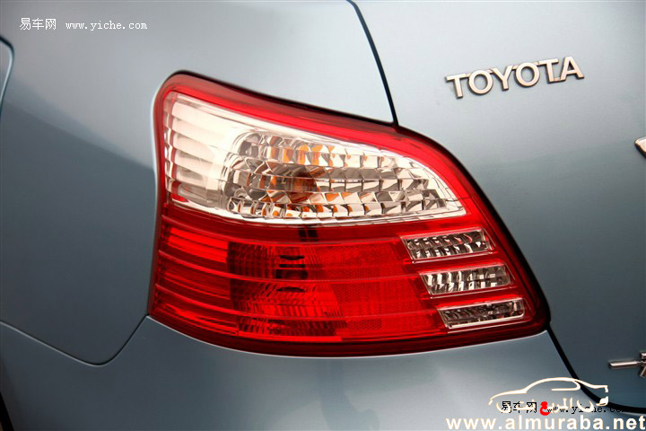 تويوتا يارس 2013 بتغييرات جديدة ومواصفات اضافية متطورة بالصور والاسعار Toyota Yaris 2013 42