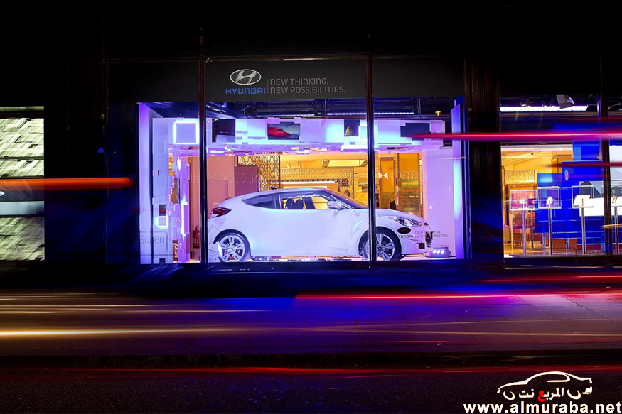 هيونداي فيلوستر 2013 تعرض سيارتها الجديدة في محلات هارودز في لندن من اجل الاولمبياد 10