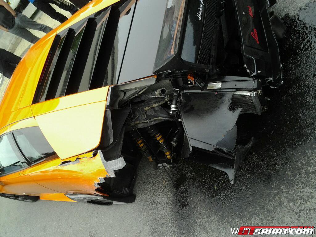 حادث لامبورغيني مورسيلاجو في الصين بسبب عدم الخبرة في قيادة السيارة وكذلك السرعة بالصور 8