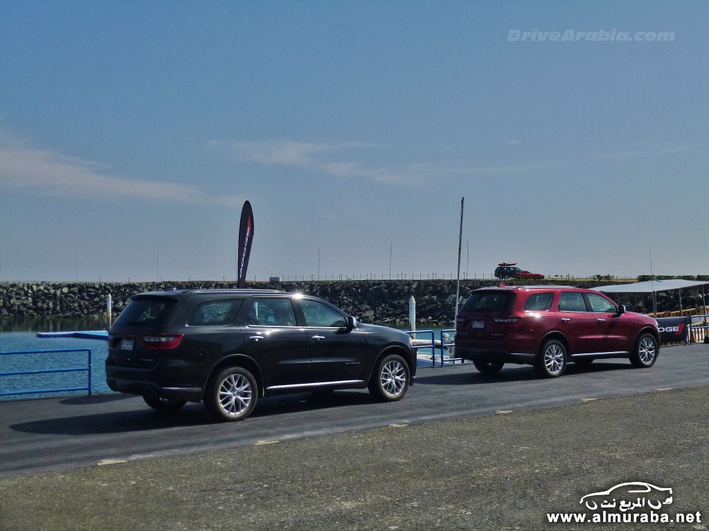 2014-Dodge-Durango-in-the-UAE-17