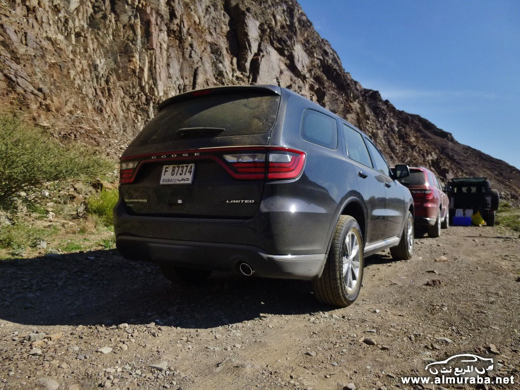 2014-Dodge-Durango-in-the-UAE-3