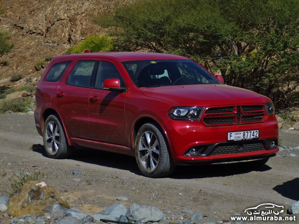 2014-Dodge-Durango-in-the-UAE-5