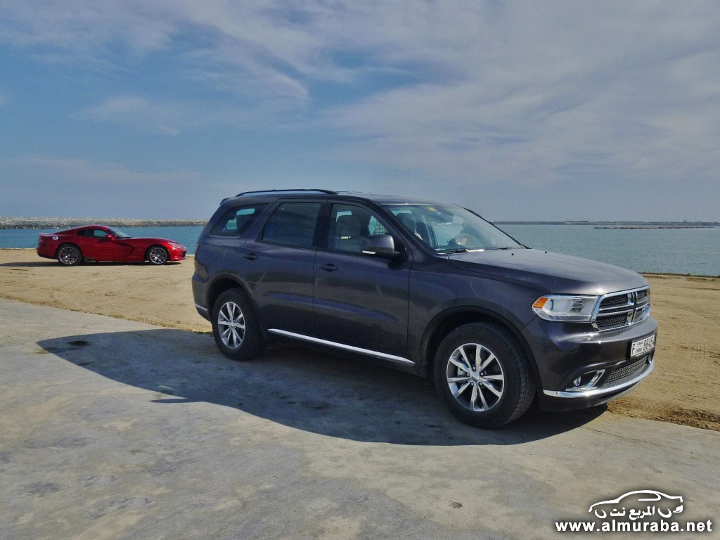 2014-Dodge-Durango-in-the-UAE-7