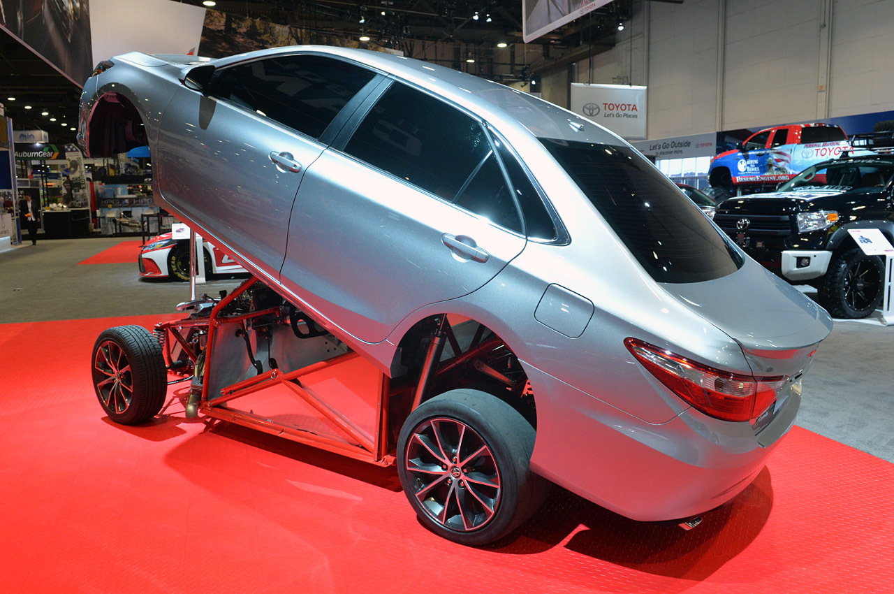 02-toyota-camry-dragster-sema-1