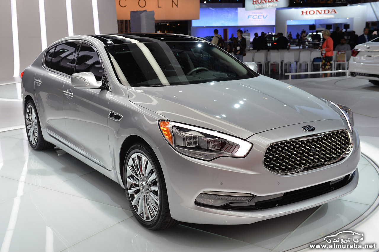 03-2015-kia-k900-la-1