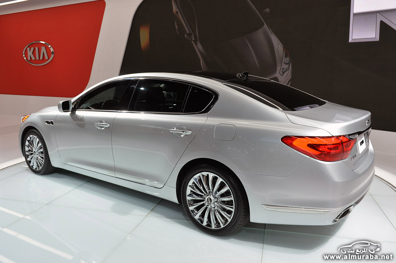 04-2015-kia-k900-la-1