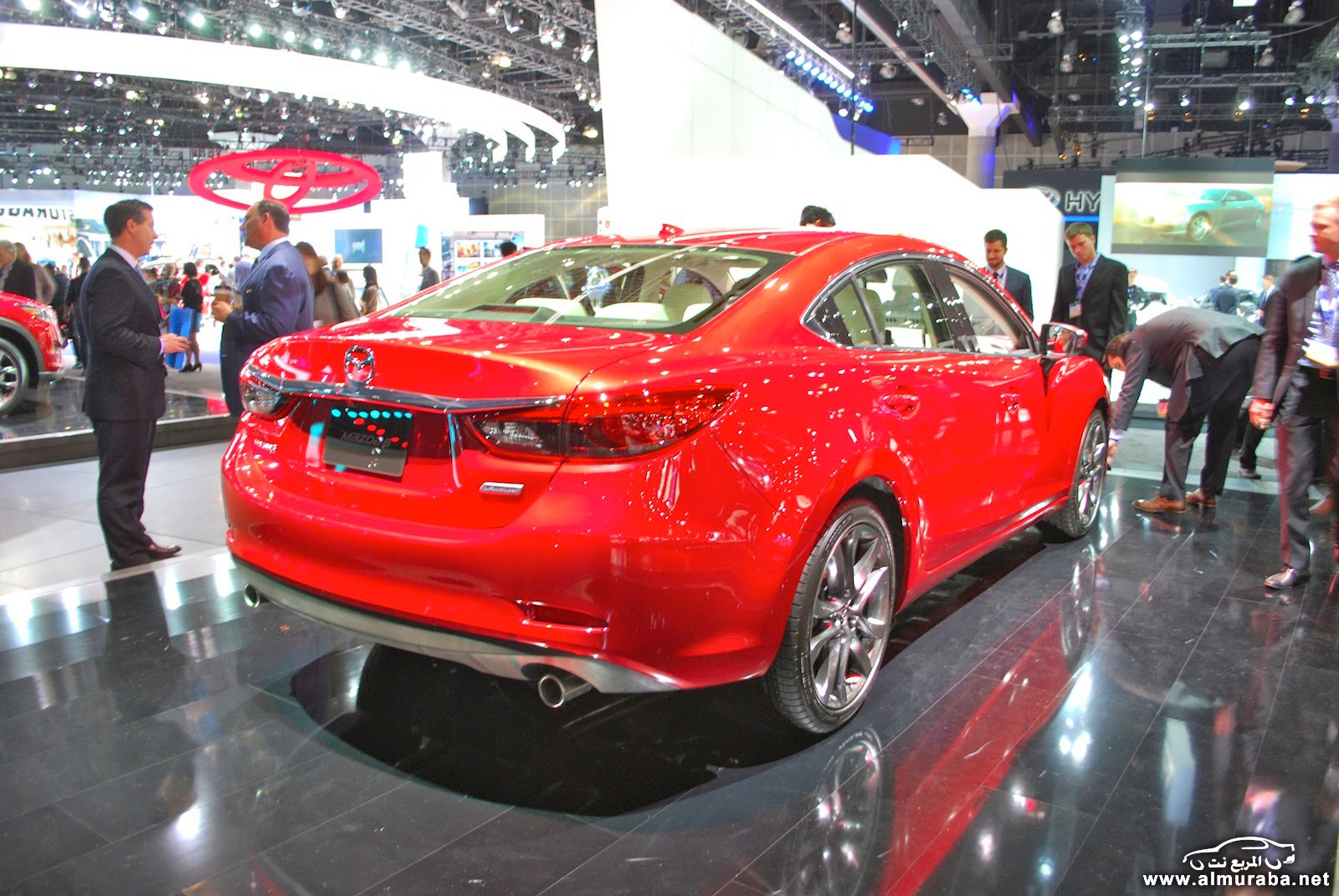 16_Mazda6_Live03