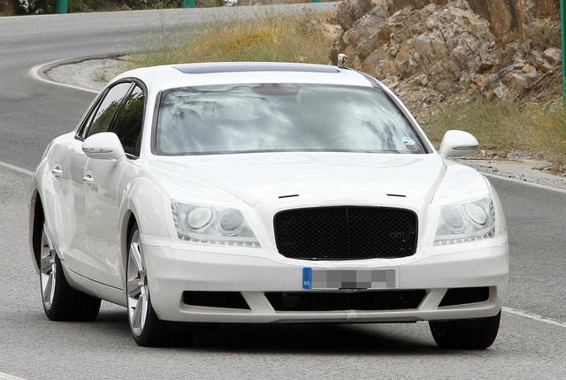 بنتلي كونتيننتال 2014 في اول صور تجسسية للسيارة بشكلها الجديد Bentley Continental 2014 9