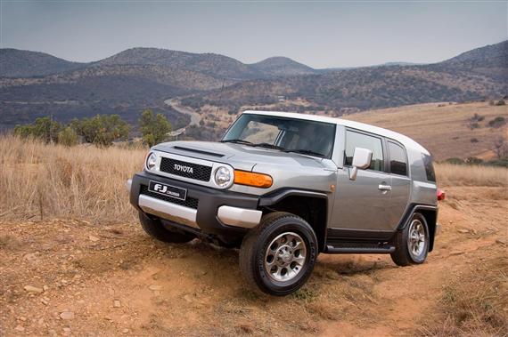 اف جي 2013 تويوتا ستحصل على تطويرات وتحديثات والوان جديدة Toyota FJ Cruiser 2013 7