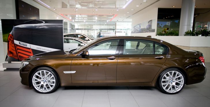 بي ام دبليو الفئة السابعة تصدر إصدار خاص بدولة الامارات العربية المتحدة بالصور BMW 7-Series UAE 6