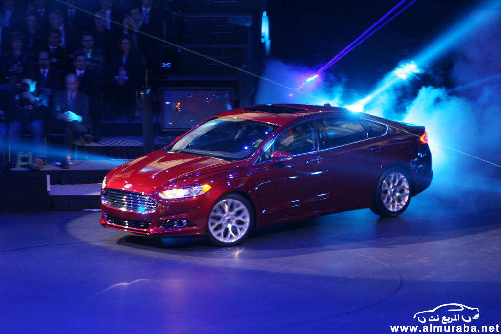 فورد فيوجن 2013 تتوج بلقب صديقة البيئة صور واسعار ومواصفات 2013 Ford Fusion Sedan