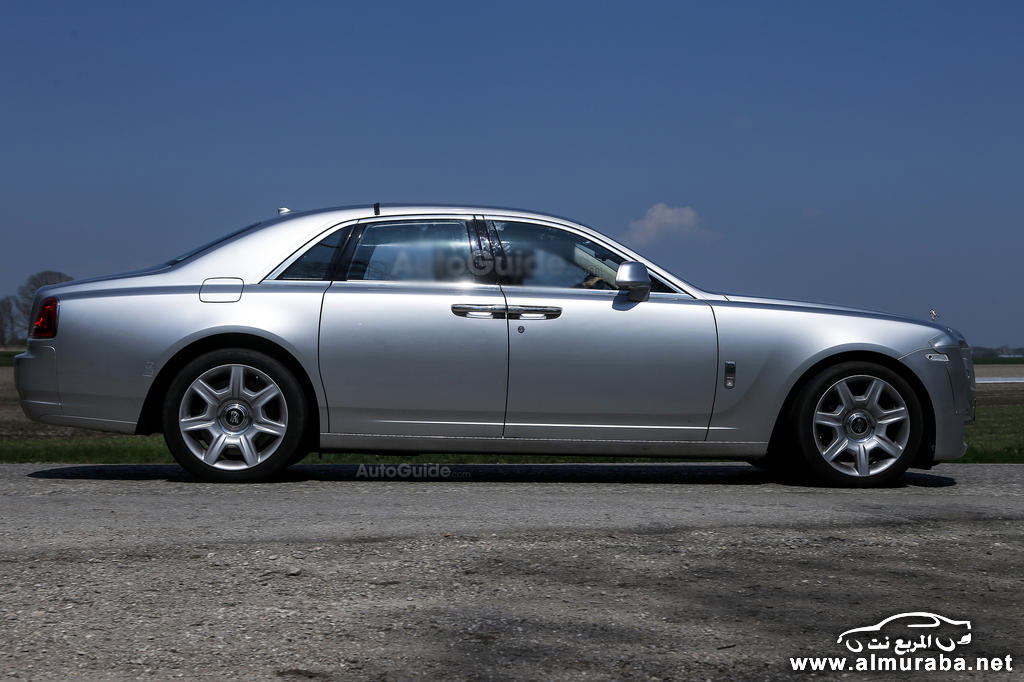 "بالصور" رولزرويس جوست 2014 تستعد لأول عملية تجميل لها Rolls-Royce Ghost 8