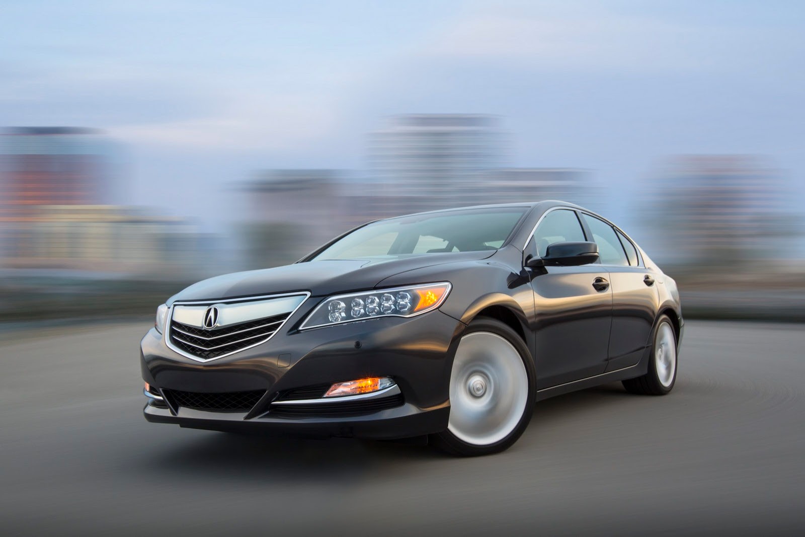 استدعاء سيارة اكورا RLX 2014 بسبب خلل تقني 2014 Acura RLX