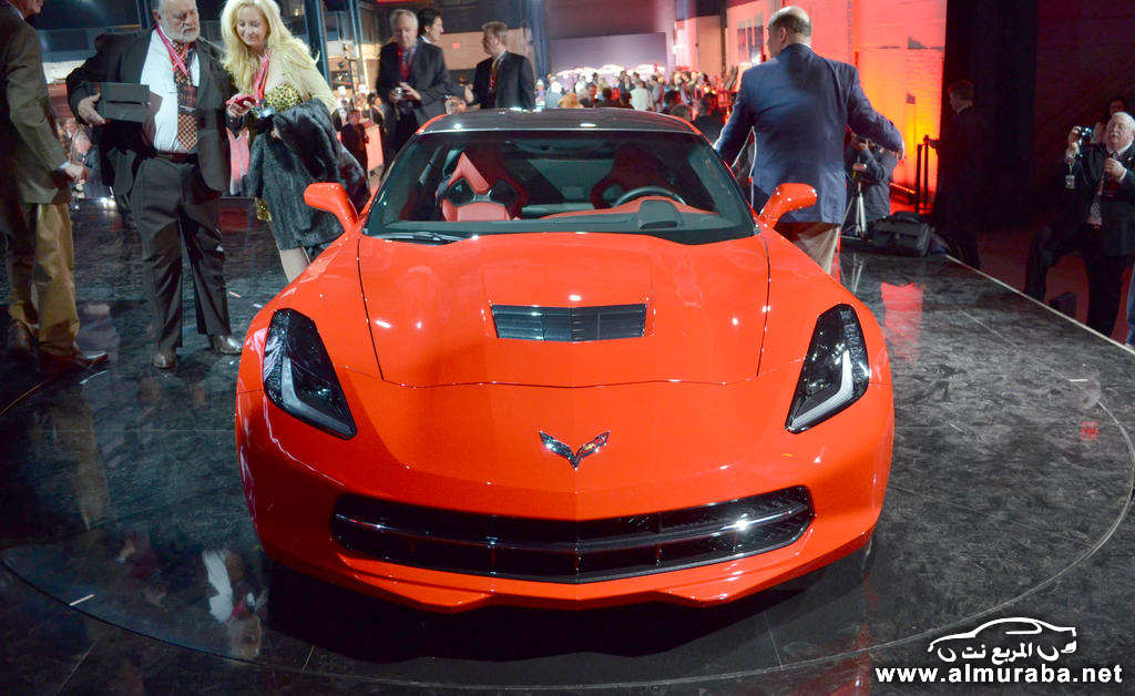 2014-chevrolet-corvette-stingray-front