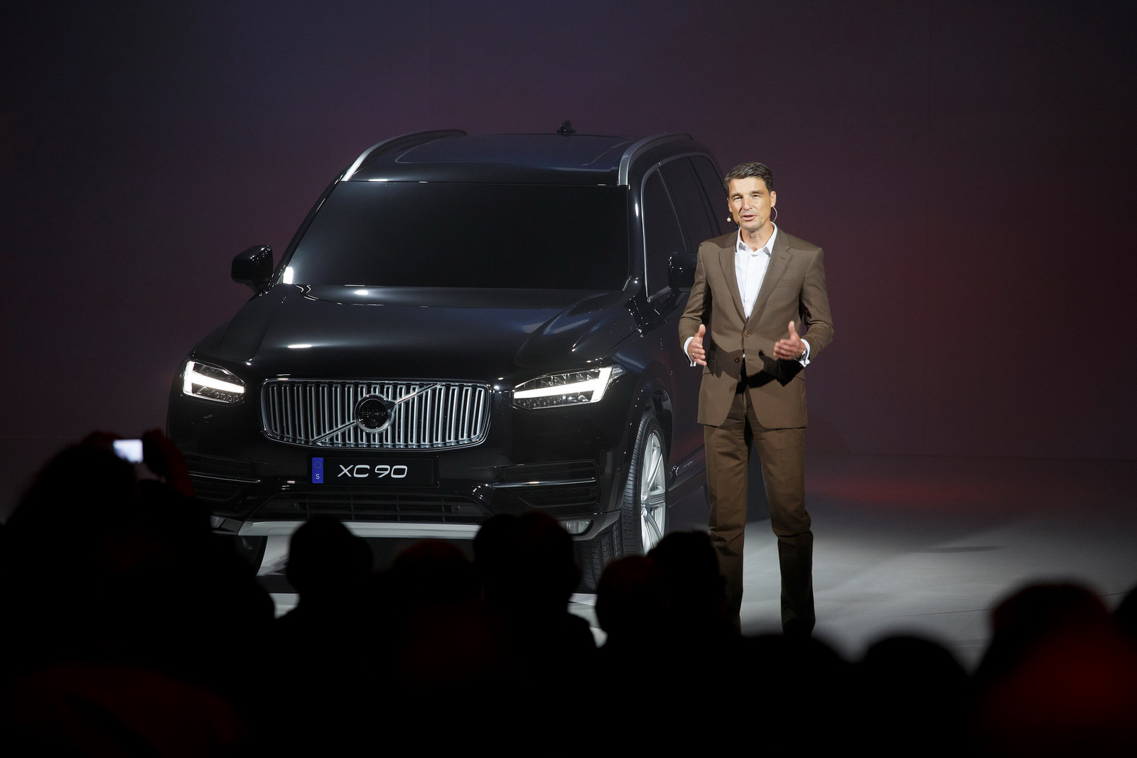 2015-Volvo-XC90-1