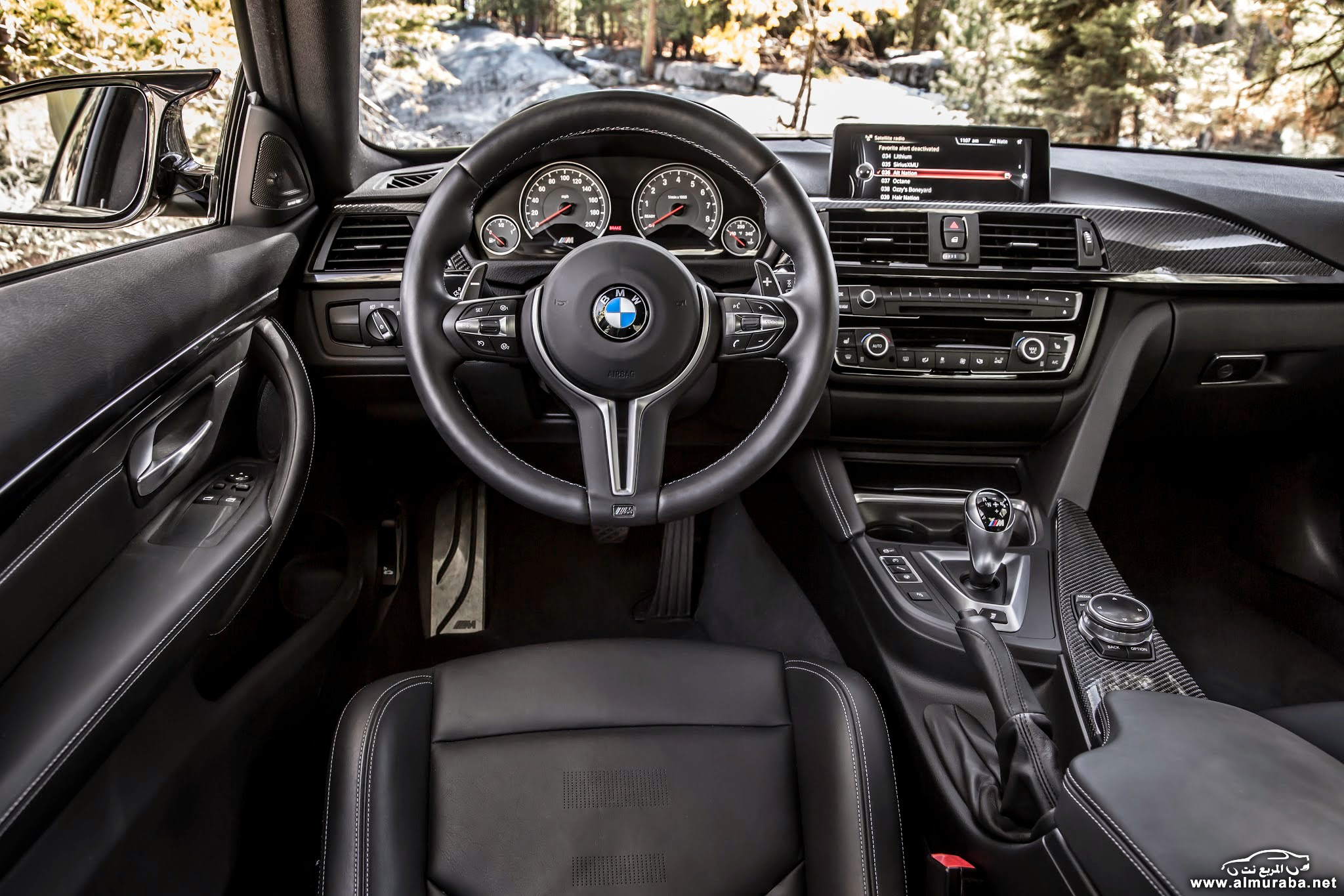 2015-bmw-m4-cockpit