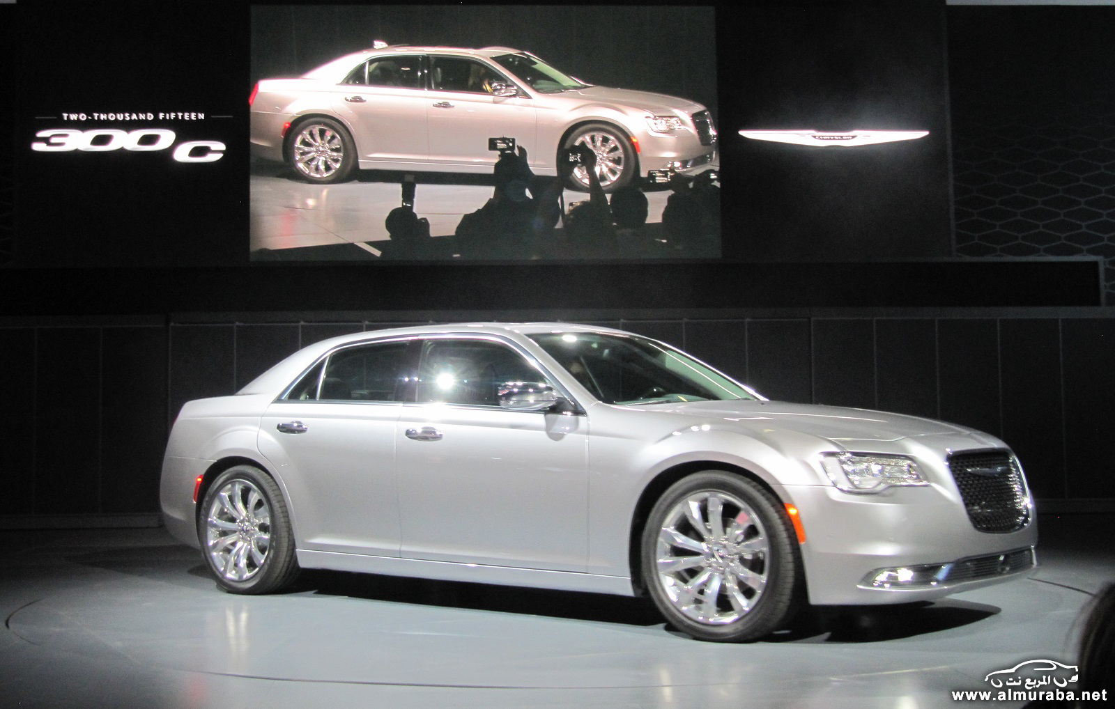 2015-chrysler-300-unveiled-at-2014-los-angeles-auto-show_100490794_h