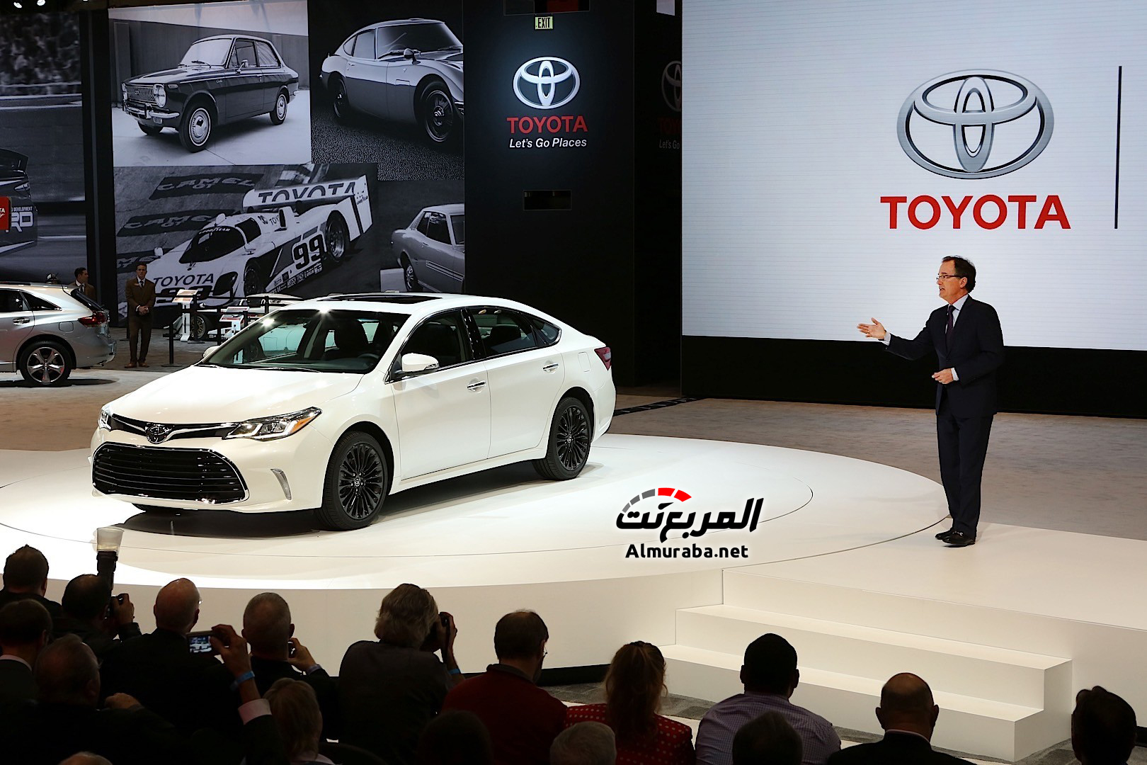 2016-toyota-avalon-shows-off-new-face-at-chicago-auto-show-live-photos_2