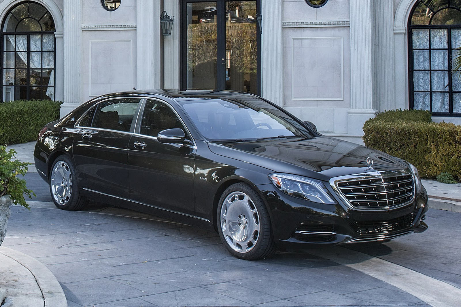 Mercedes-Maybach-S600-14