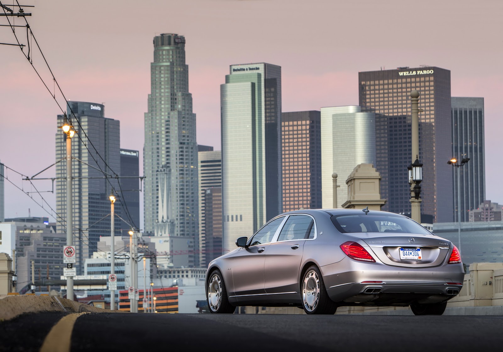 Mercedes-Maybach-S600-24