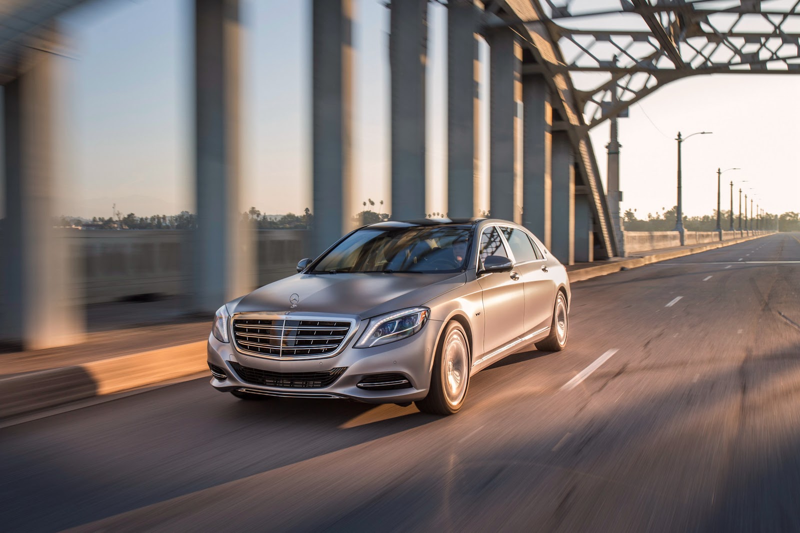 Mercedes-Maybach-S600-30