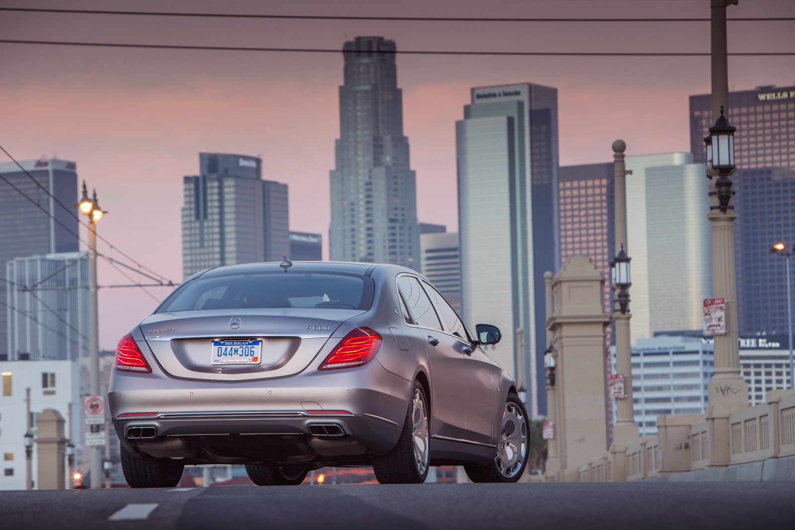 Mercedes-Maybach-S600-32