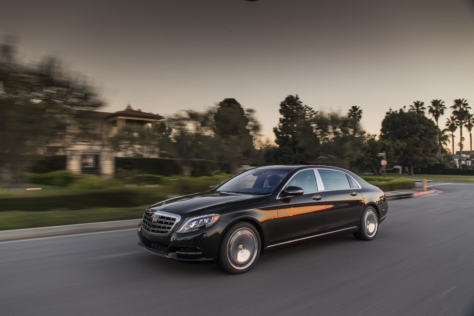 Mercedes-Maybach-S600-46