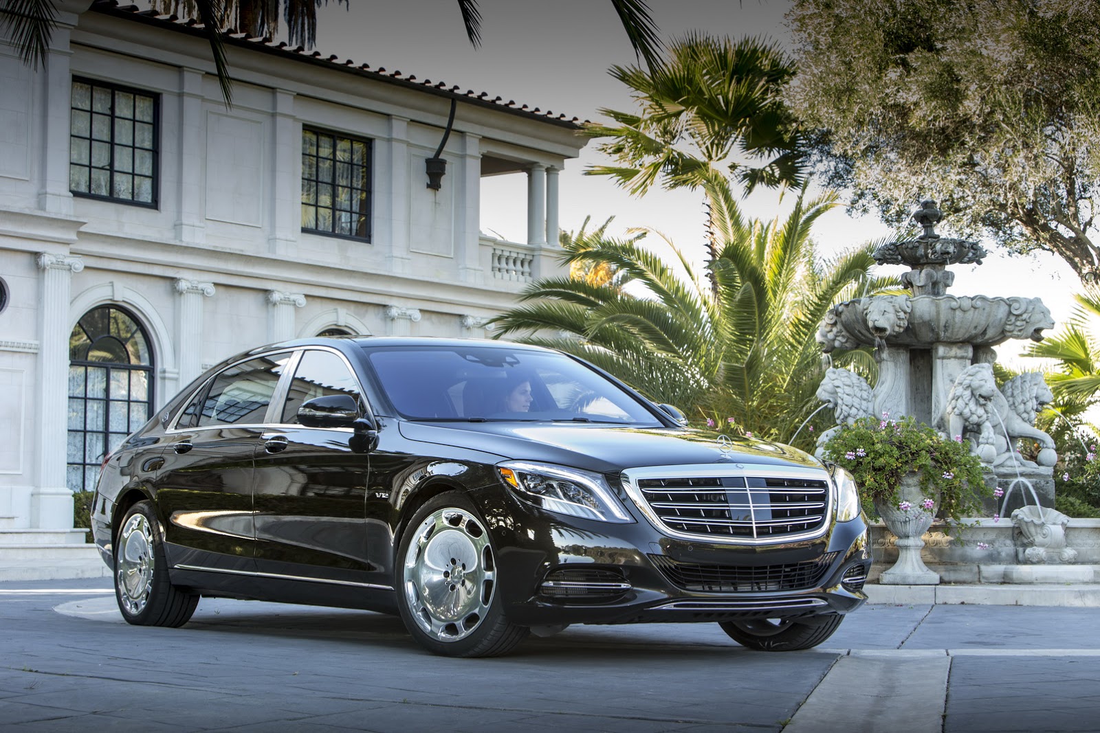 Mercedes-Maybach-S600-48