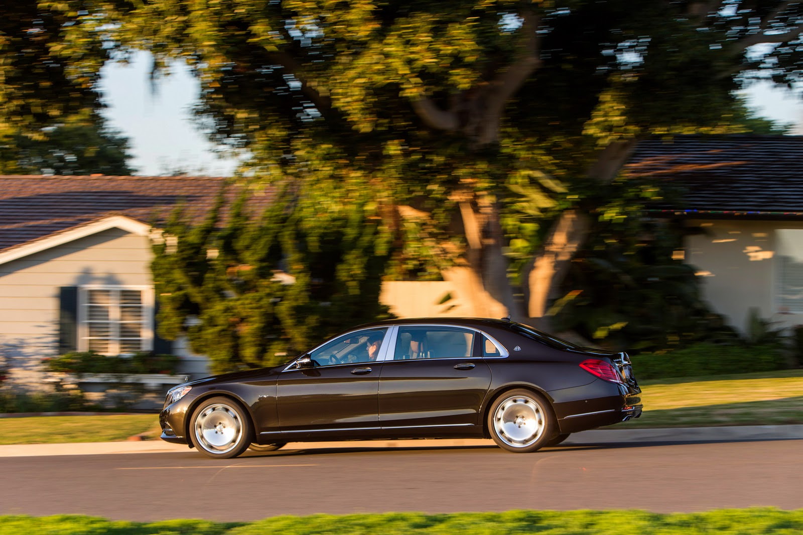 Mercedes-Maybach-S600-54