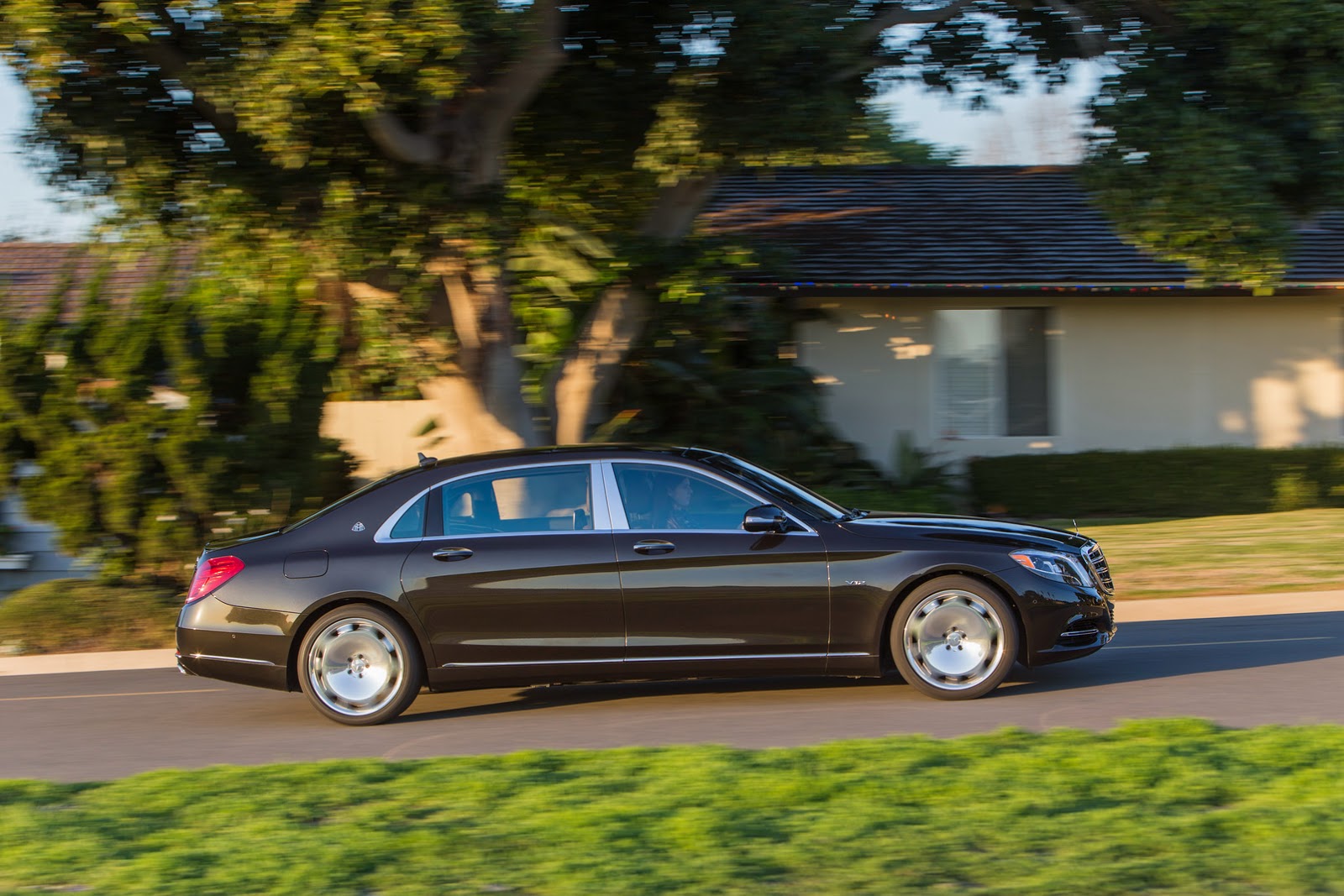 Mercedes-Maybach-S600-56