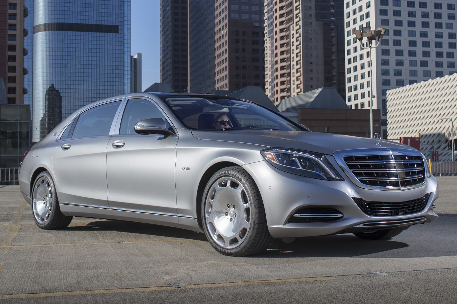 Mercedes-Maybach-S600-8