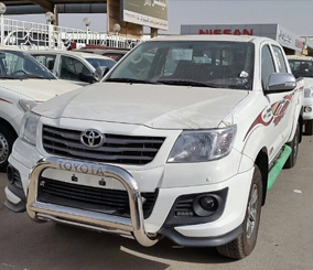 "بالصور" وصول تويوتا هايلكس 2015 سبورت الجديد + المواصفات Toyota Hilux 1