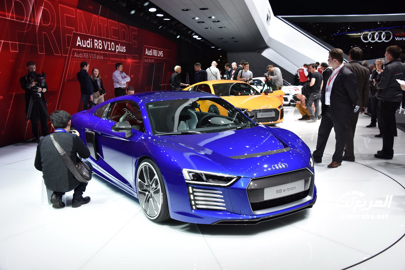 2016-Audi-R8-16