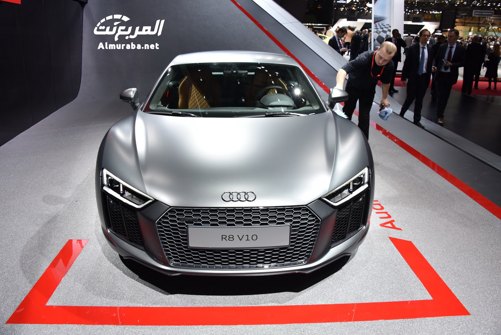 2016-Audi-R8-23