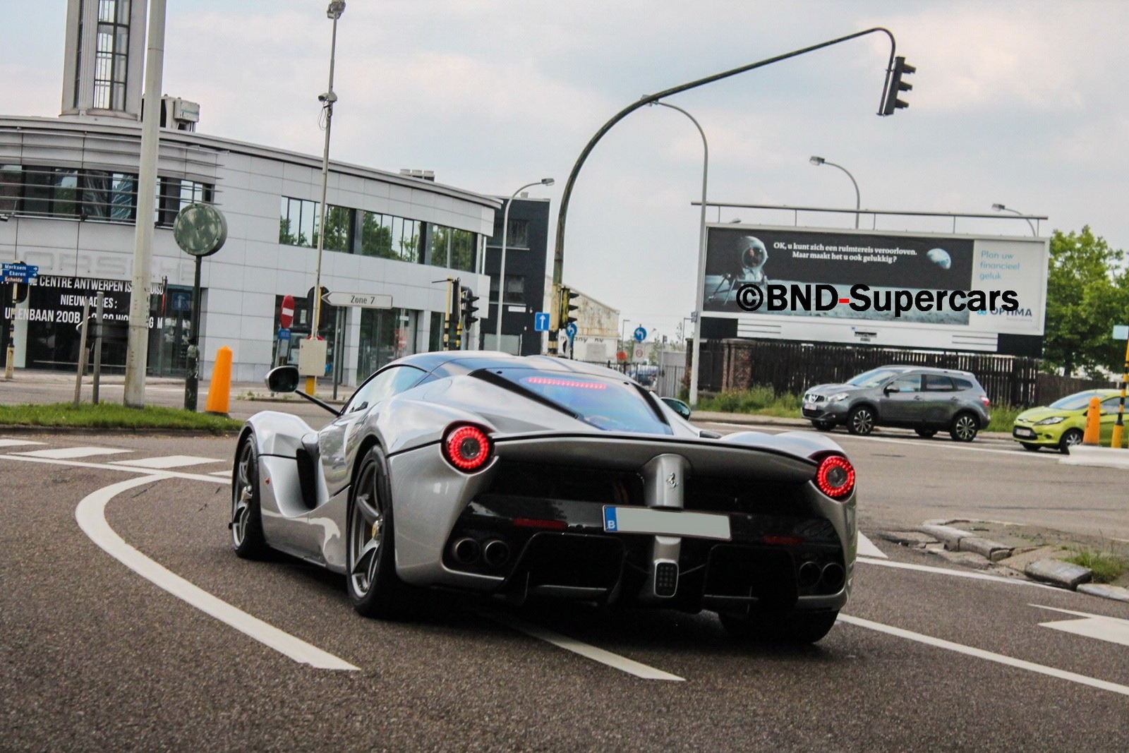 Ferrari-LaFerrar-Silver-2[3]