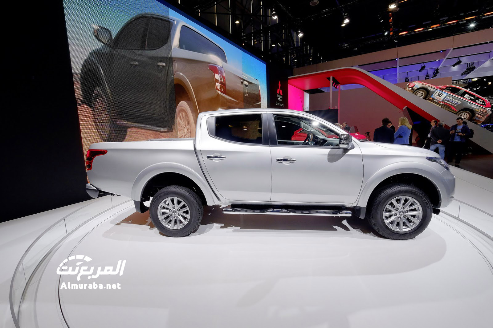 Mitsubishi-L200-2015-8