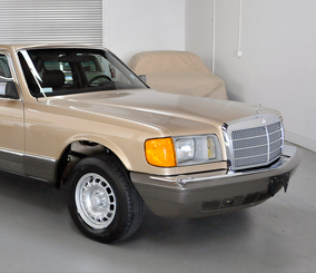 "بالصور" كندي قرر بيع سيارة مرسيدس بنز 1982 جديدة بعد 30 عاماً في كراجه Mercedes-Benz 1