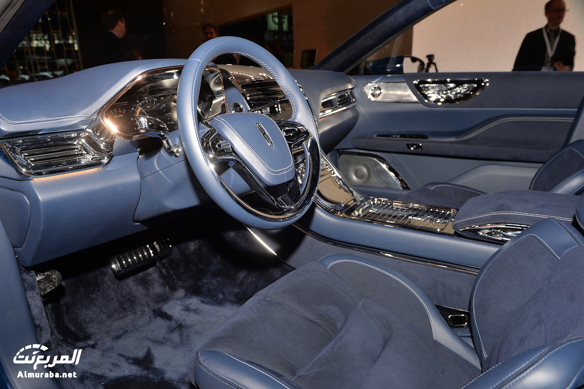 15-lincoln-continental-concept-ny-1