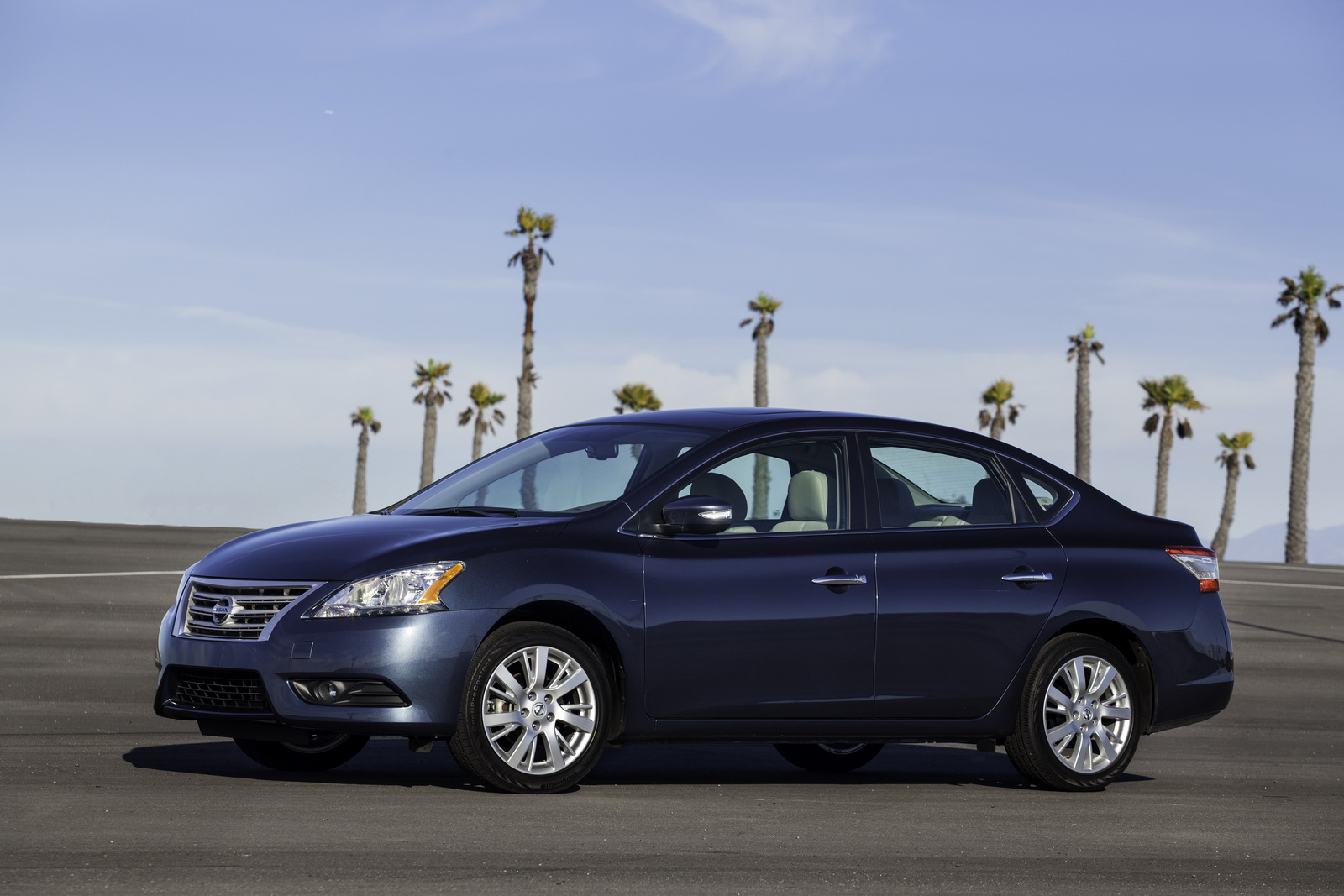 2015-Nissan-Sentra-2