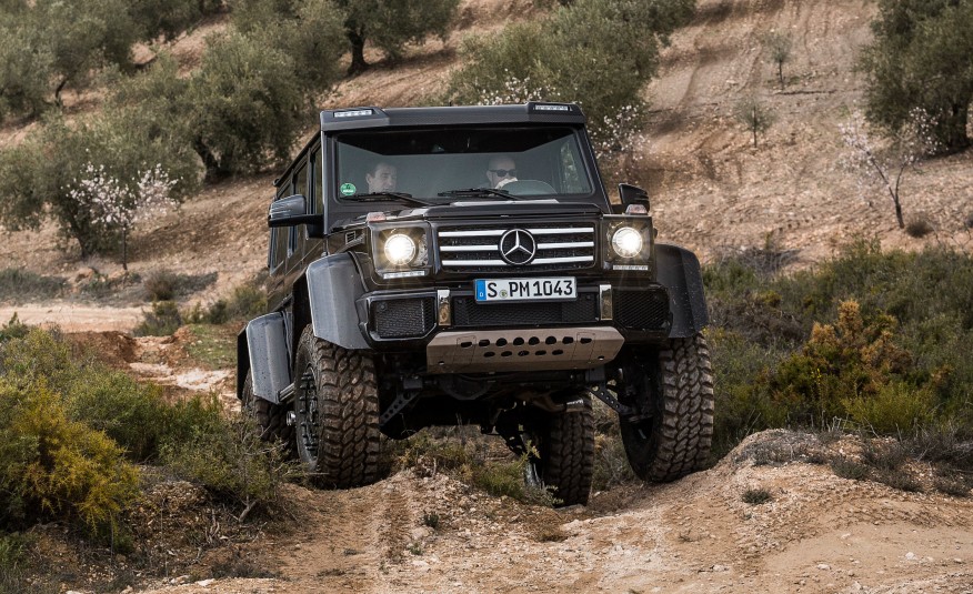 2016-Mercedes-Benz-G500-4x4²-207-876x535