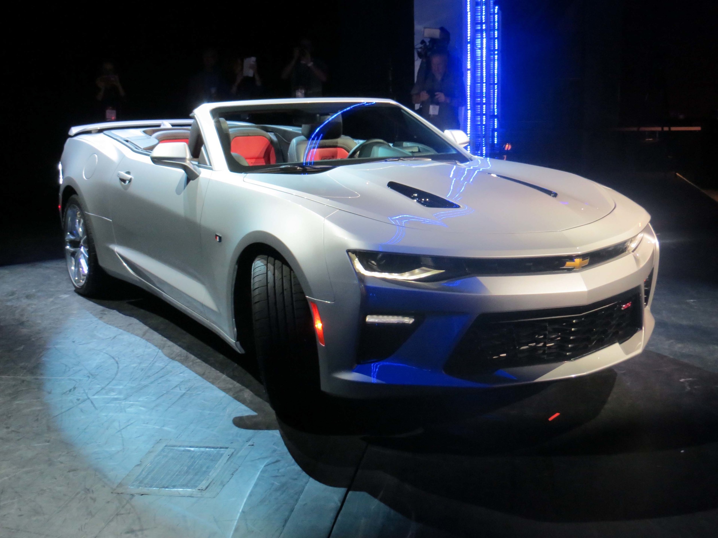 2016-chevy-camaro-convertible-0007-1