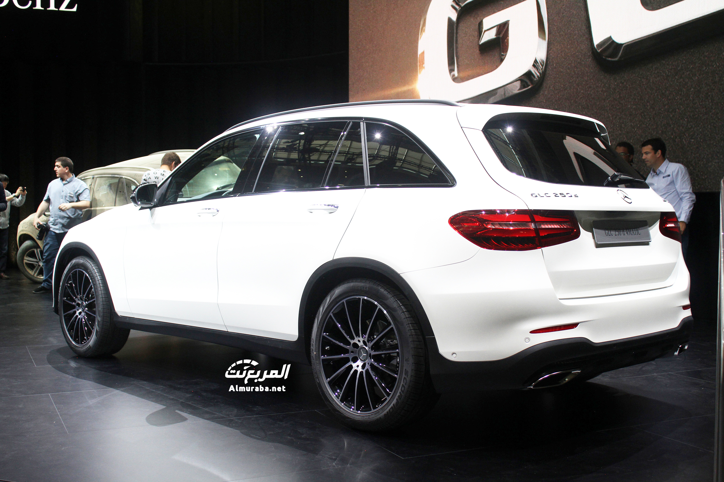 2016-mercedes-glc-250d-005-1