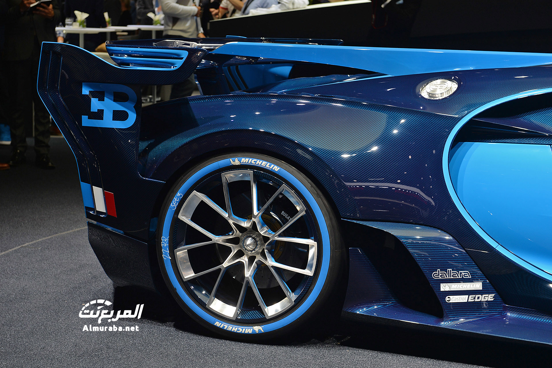 13-bugatti-vision-gran-turismo-concept-frankfurt-1