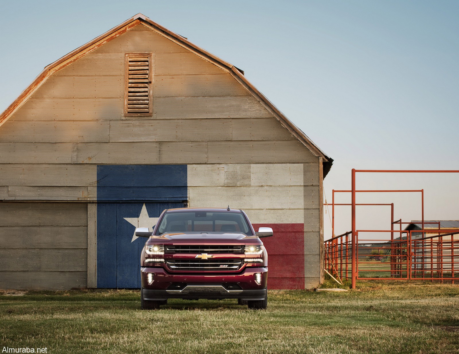 "رسمياً" شفرولية سلفرادو 2016 يحصل على تطويرات جديدة من الداخل والخارج "صور ومواصفات" Chevrolet Silverado 1